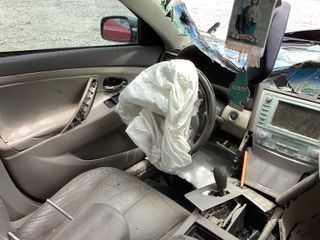 2007 Toyota Camry Hybrid - Interior Steering Wheel With Keys Image